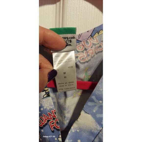 Peanuts Nurses Scrub Top Women Snoopy Charlie Brown Christmas Size M - Picture 6 of 7